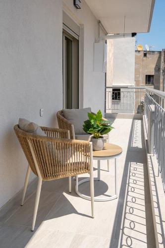 Serene city-center penthouse in prominent location