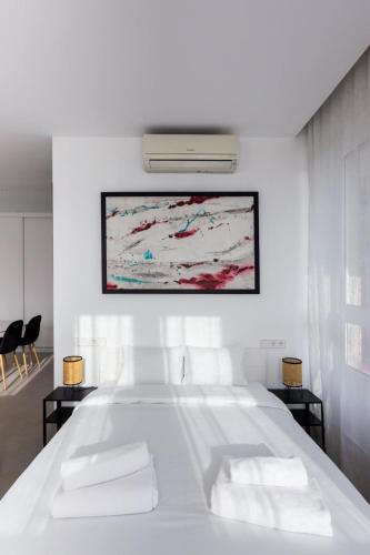 Sunny studio with AC in Hortaleza