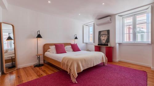 1BDR Apartment with AC and Terrace by LovelyStay