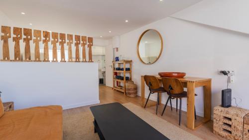 1BDR Apartment with AC and Terrace by LovelyStay