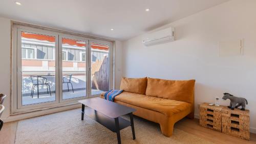 1BDR Apartment with AC and Terrace by LovelyStay