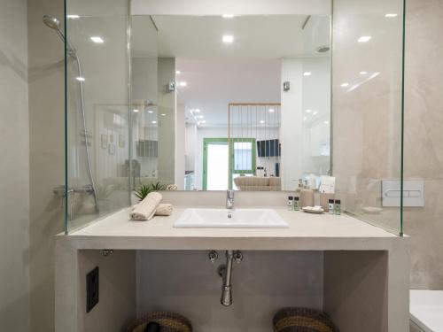 Estudio en barrio historico Las Palmas GB1D