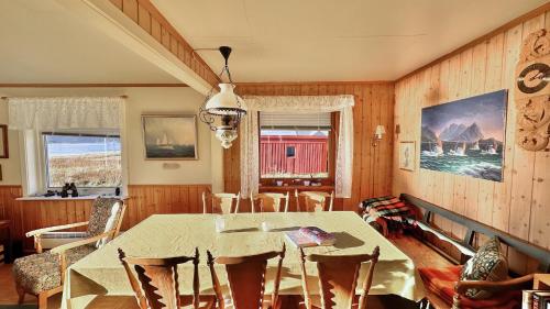 Un lugar para sentarse en Ramberg Beach View