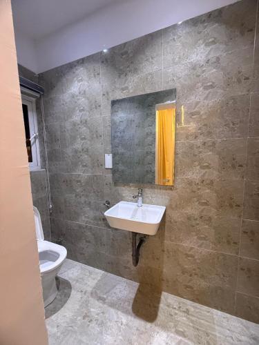 Bany a MBJ Lofts