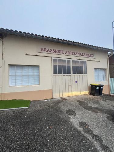 Grand T4 lumineux proche du lac de Molières