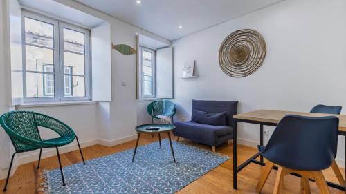Charming Apartment in Bairro Alto by LovelyStay