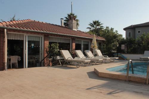 Swimmingpoolen hos eller tæt på Crescent Hasirci Hotel