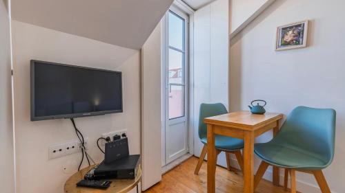 Cosy Apartment in Bairro Alto by LovelyStay
