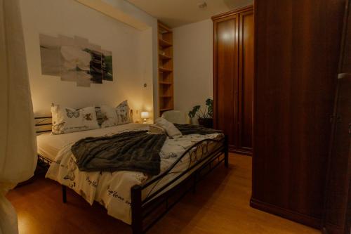a bedroom with a bed in a room at B&B Apartments Coli Apatrman Viola Self check on the Ground floor in Bakar