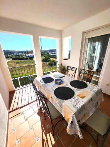 3 bedrooms with pool & parking, close to sea and Gibraltar