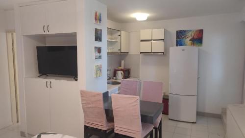 Una cocina o cocineta en 5 srca
