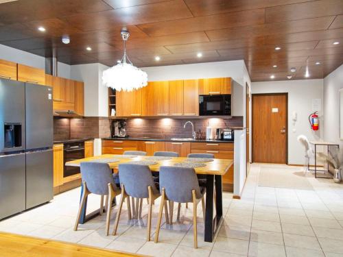 Η κουζίνα ή μικρή κουζίνα στο Holiday Home Tahko spa suites white b 7 by Interhome