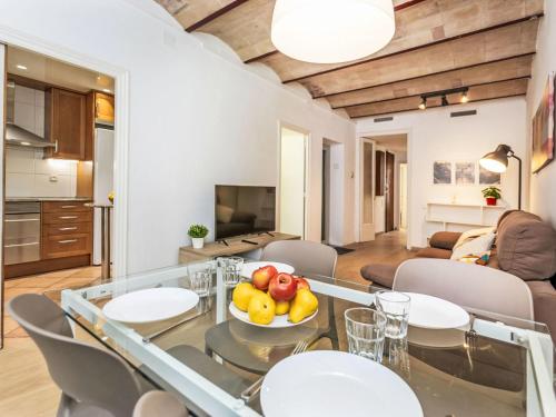 Apartment Eixample Dret Aragó Roger de Lluria by Interhome