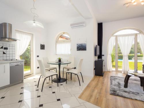 Apartment Villa Vizula by Interhome