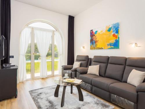Apartment Villa Vizula by Interhome