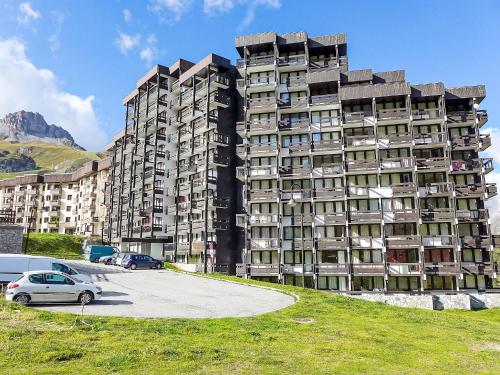 Studio Home Club - Lavachet-13 by Interhome