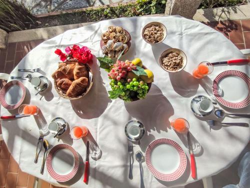 Comida en o cerca de este apartamento