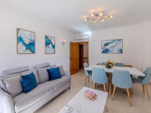 Apartment Sunny Escape - VIP Properties by Interhome