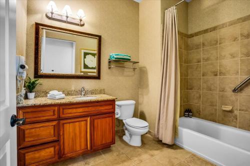 Koupelna v ubytování Refreshed 1BR Villa- Steps to Old Town La Quinta
