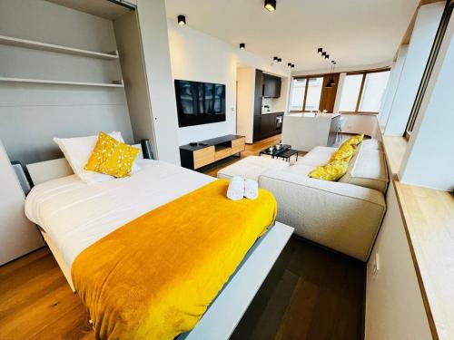 Postel nebo postele na pokoji v ubytování Beautiful one bedroom w balcony&parking-BEL135