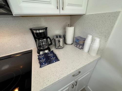 Modern Apartment Miami Oasis photo 15