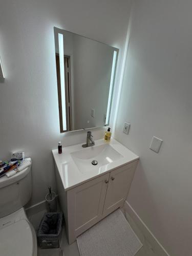 Modern Apartment Miami Oasis photo 16
