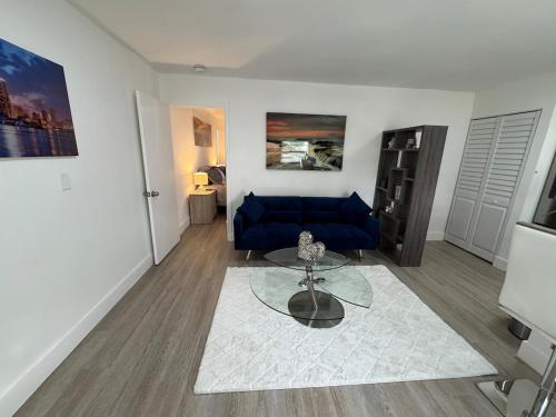 Modern Apartment Miami Oasis photo 17