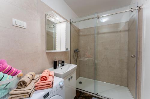 Flex SelfCheckIns 126 - Zagreb - 2 Bedrooms - Parking - Loggia