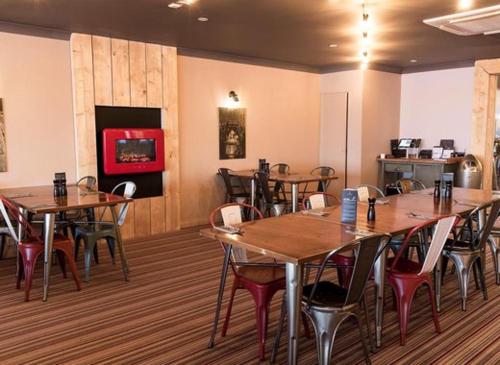 Restoran või mõni muu söögikoht majutusasutuses 53A kingfisher court tattershall lakes luxury hot tub holidays