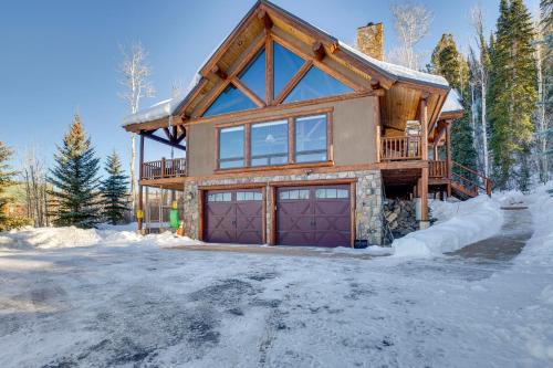 Fotografie z fotogalerie ubytování Black Bear Cabin Near Skiing and Hiking! v destinaci Mesa