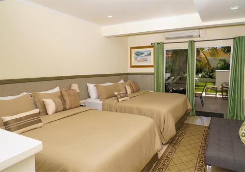 Posezení v ubytování Yoyita Suites Aruba