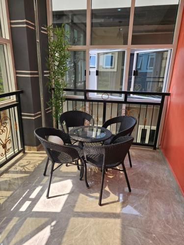 Balkón nebo terasa v ubytování KayQuin Garden