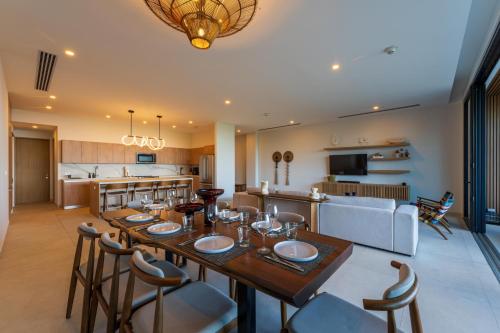 Bilde i galleriet til Solaris Suray 4 Bedroom Condo at Reserva Conchal i Brasilito