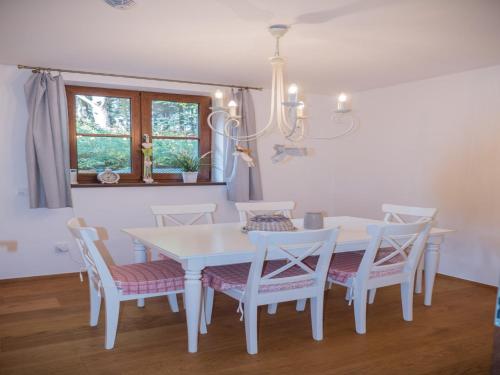 KlínyにあるVilla in Ore Mountains near Ski Areal Klinyのギャラリーの写真