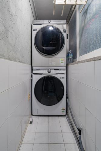 Fotografie z fotogalerie ubytování 신규오픈,서울 강남 Seoul Kangnam,2룸,2화장실,전객실에어컨설치,무료주차,럭셔리풀옵션,강남테헤란로,코엑스,강남성형외과,대치동학원가,강남세브란스,서울삼성병원,비즈니스 v Soulu