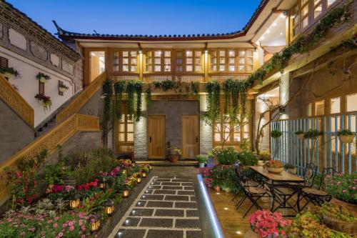 Taman di luar Lijiang Hearing Flowers Hall Flowerless B&B