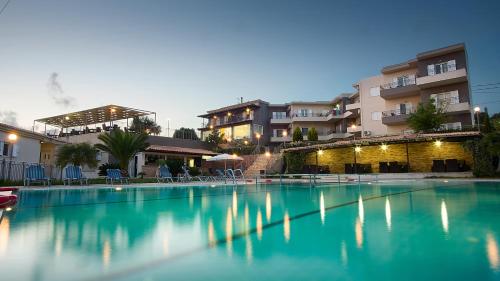 Bazén v ubytování Panorama Resort nebo v jeho okolí