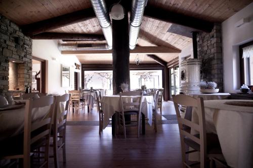 Cascina Borgofranconeにあるレストランまたは飲食店