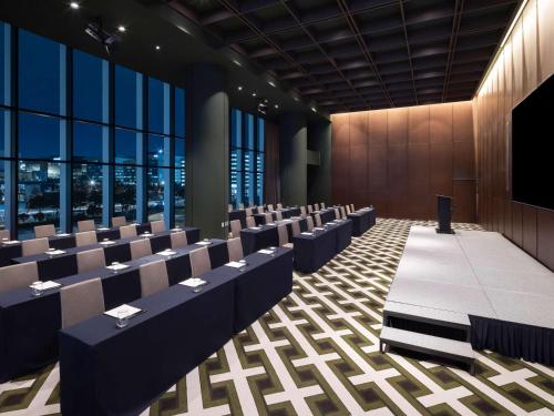 Zona business o sala conferenze di Mercure Ambassador Seoul Magok