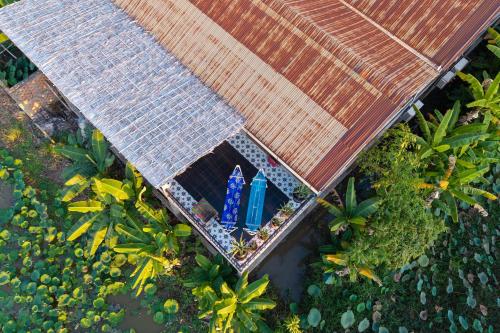 Zahrada ubytování Pomelo Outpost Cambodia ដំណាក់ភ្នំក្រោម