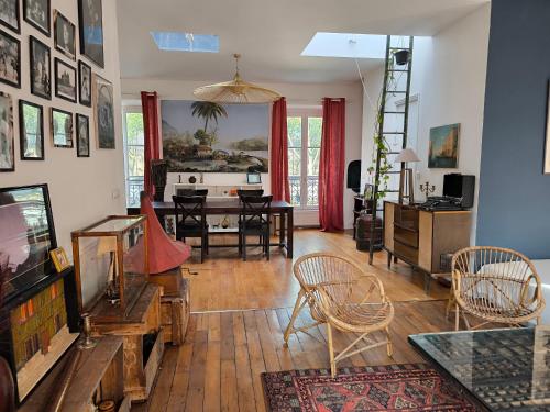 Chambre chez la môme Tadzie - Château de Versailles