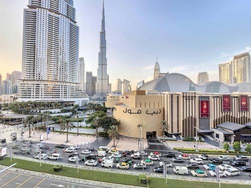 Vacationer Holiday Homes I Modern 1 Bed l Burj Khalifa Views l Close to Dubai Mall