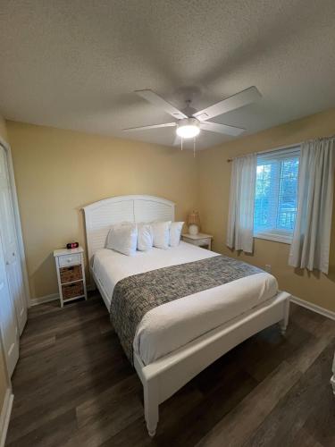 Cherry Grove 1BR screened porch 2nd Floor view photo 4