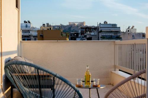 Studio with Acropolis View at Platia Avdi