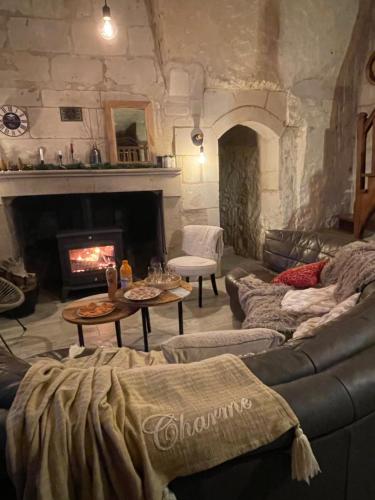 Posedenie v ubytovaní Gite des Perreyeurs - maison troglodyte avec vue sur Loire