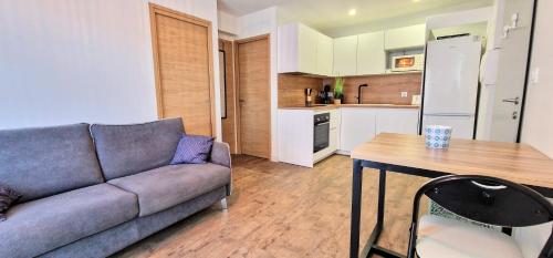 UNIQUE appartement direct PLAGE COMMERCES PARKING PRIVEE CLIM NEUF WIFI