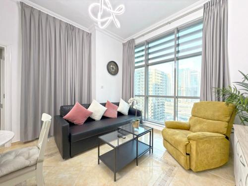 One BedRoom near Beach and Metro in Dubai Marina Z1011