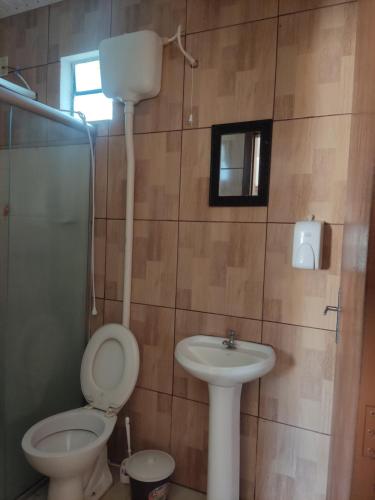 Ένα μπάνιο στο Hotel Alvorada