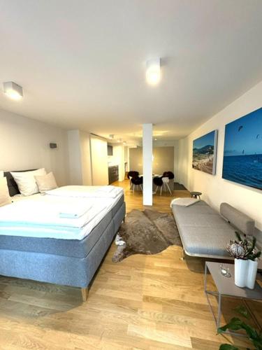 Una cama o camas en una habitación de AltstadtEden