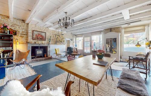 Charakter Haus in perfekter Lage neben Fluss inkl ruhiger Terrasse